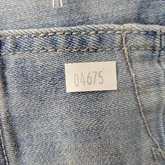 Soho Shorts Womens 10 Blue Denim Distressed Thrashed Raw Hem Ripped - Picture 11 of 11